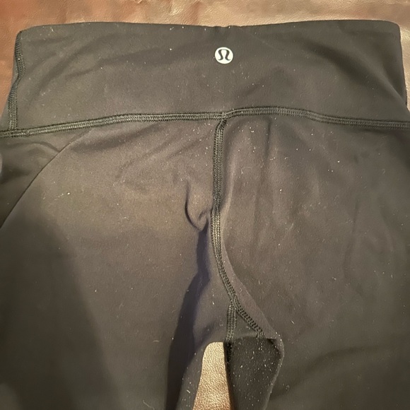 Lululemon crops - Picture 5 of 9